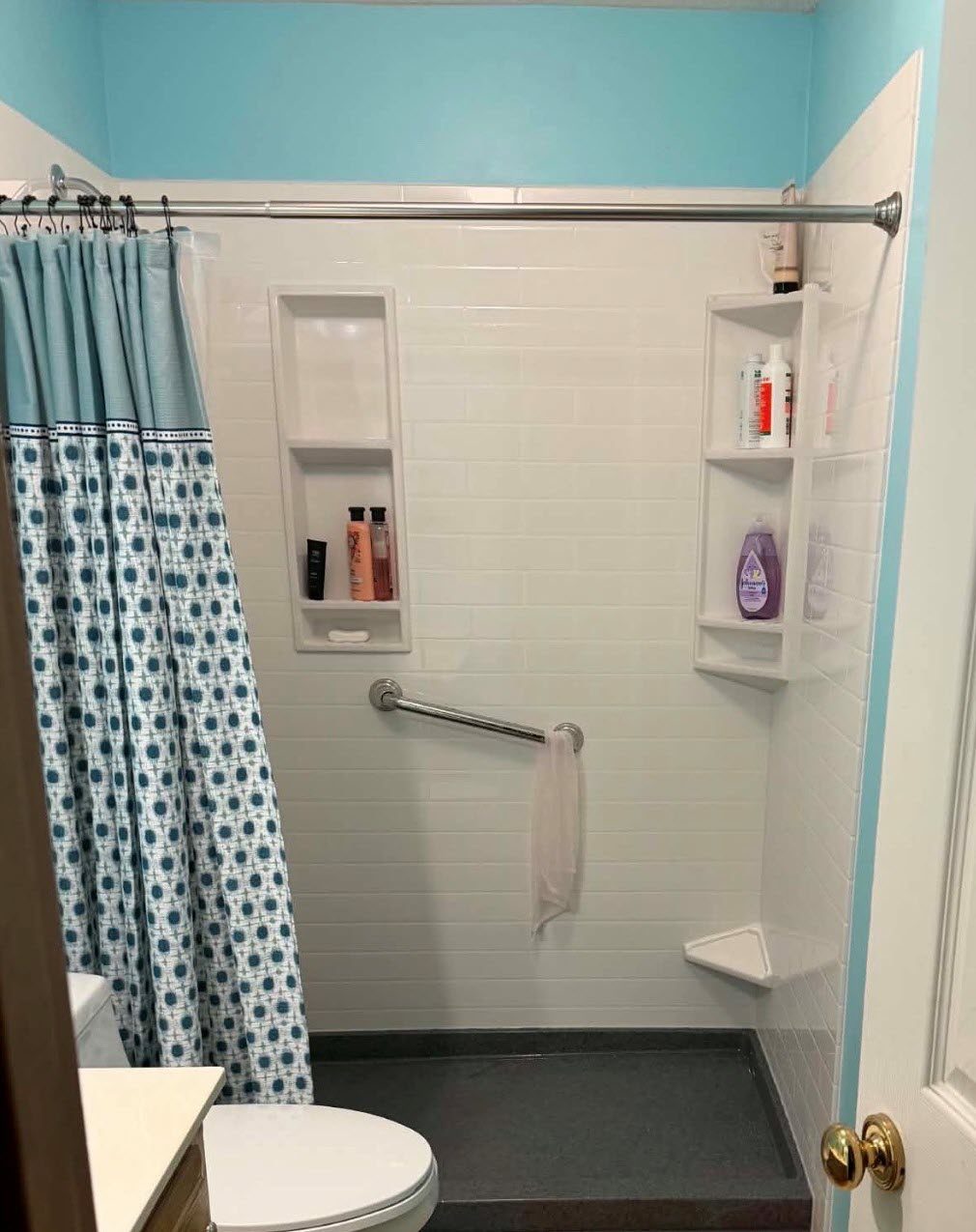 Accessible tub-and-shower with a low step-in